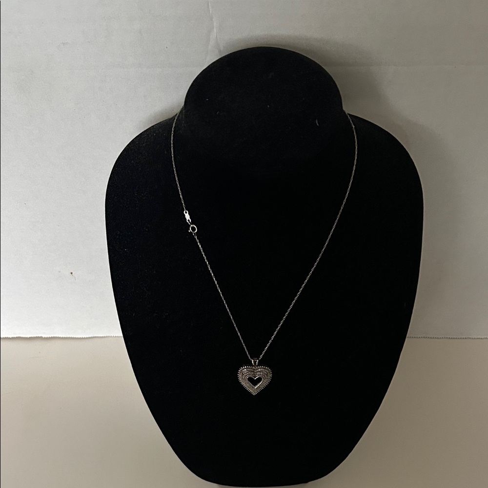 Silver Heart Pendant Necklace